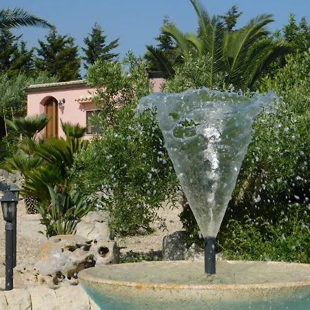 Dependance In Villa Con Piscina Ragusa Exterior foto