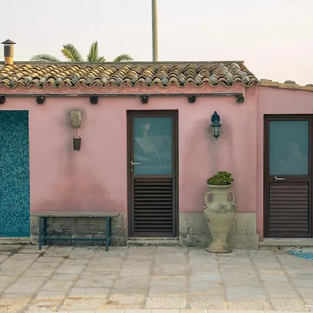 Dependance In Villa Con Piscina Ragusa Exterior foto