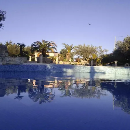 Dependance In Villa Con Piscina Ragusa Exterior foto